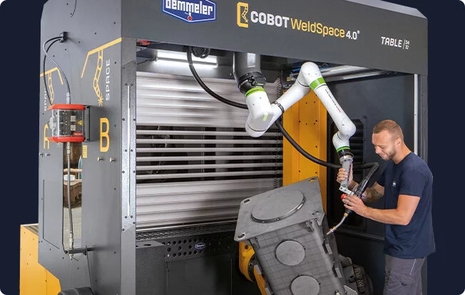  2025/07/cobot-tab-image-3-retouched.jpg 